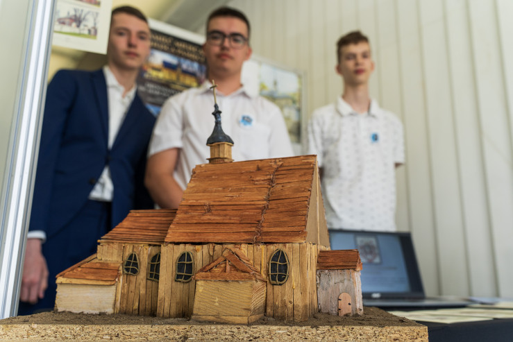 Stoisko podczas finału "Pamięć miejsca, miejsce pamięci"