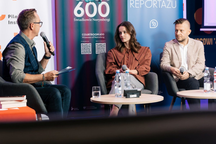 Zdjęcie z rozmowy z twórcami audioserialu.